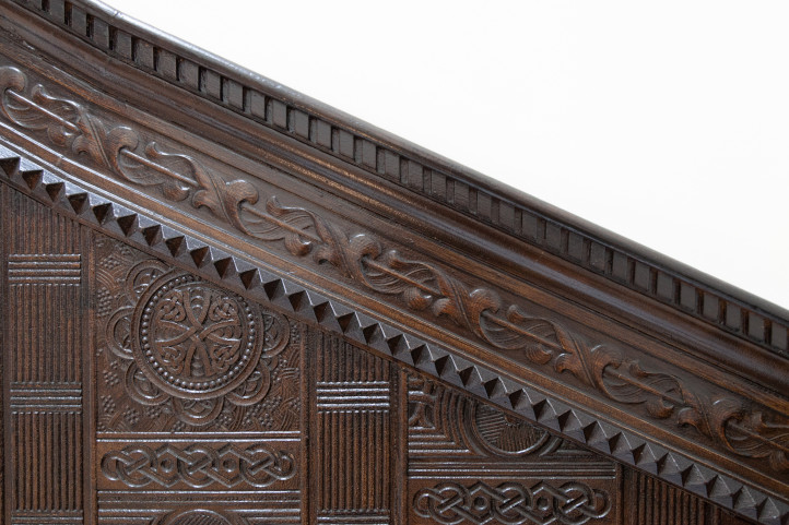Delicate woodwork