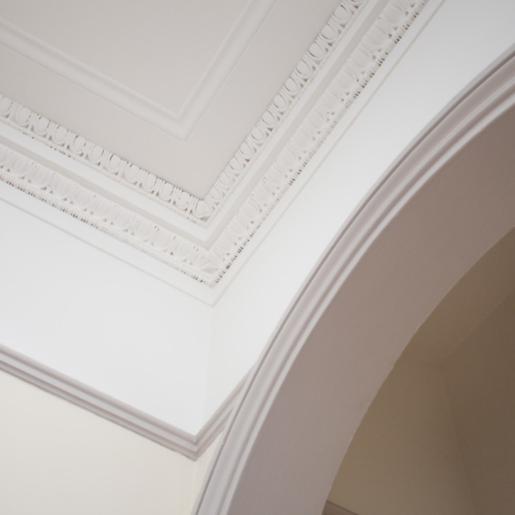 Restored decorative cornice and arch in an Edinburgh period property